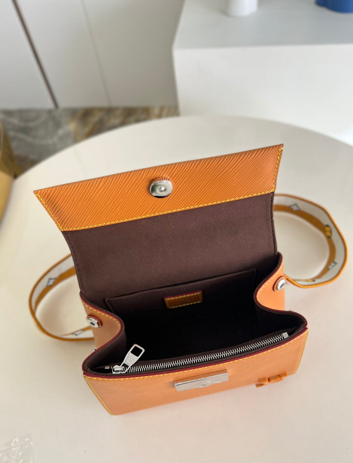 Louis Vuitton Cluny Mini Bag
