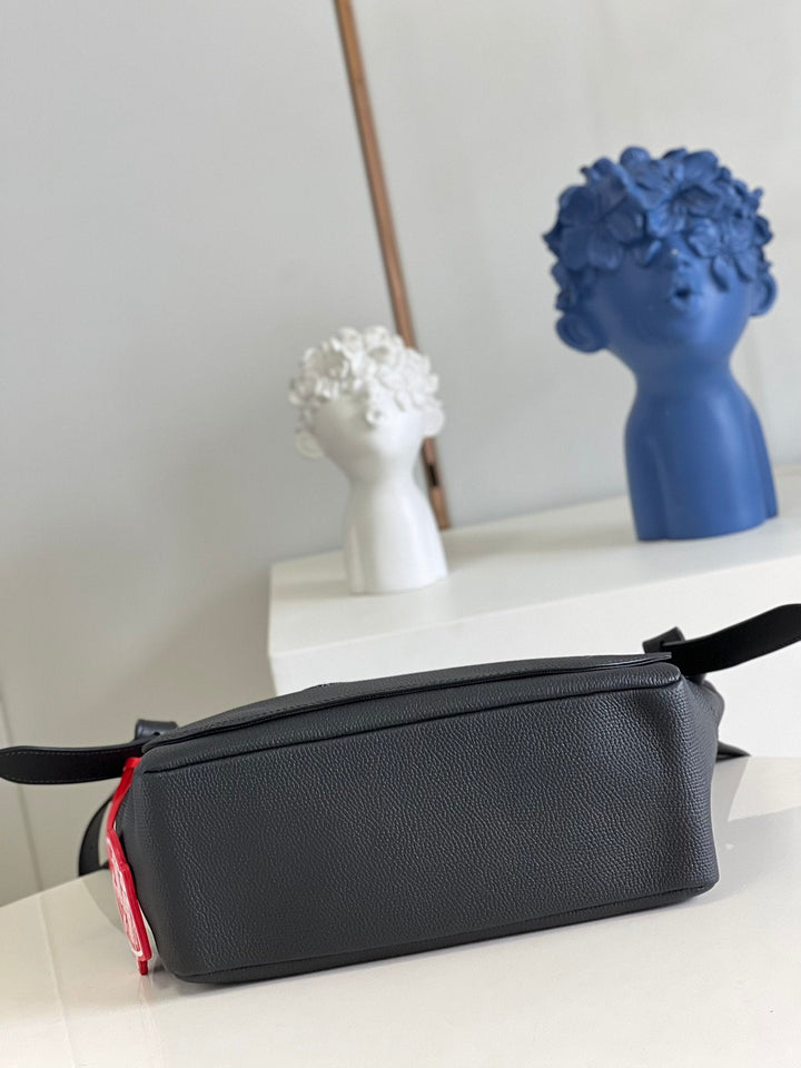 Louis Vuitton Besace Toyko Bag