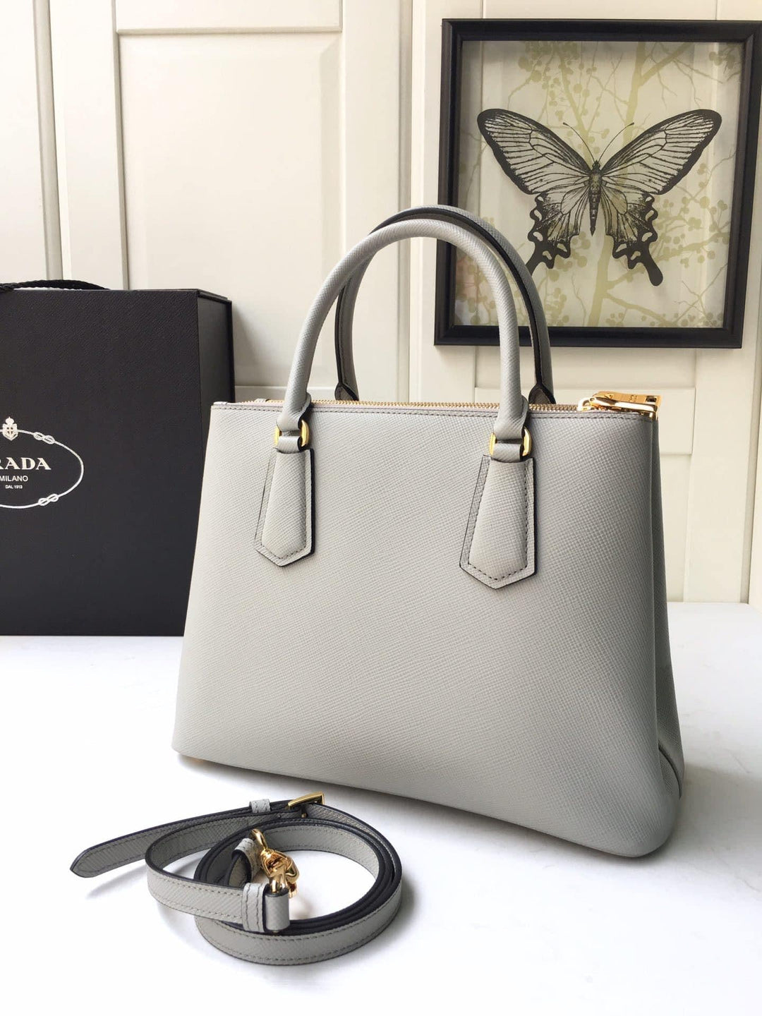 Prada Galleria Saffiano leather Medium  bag