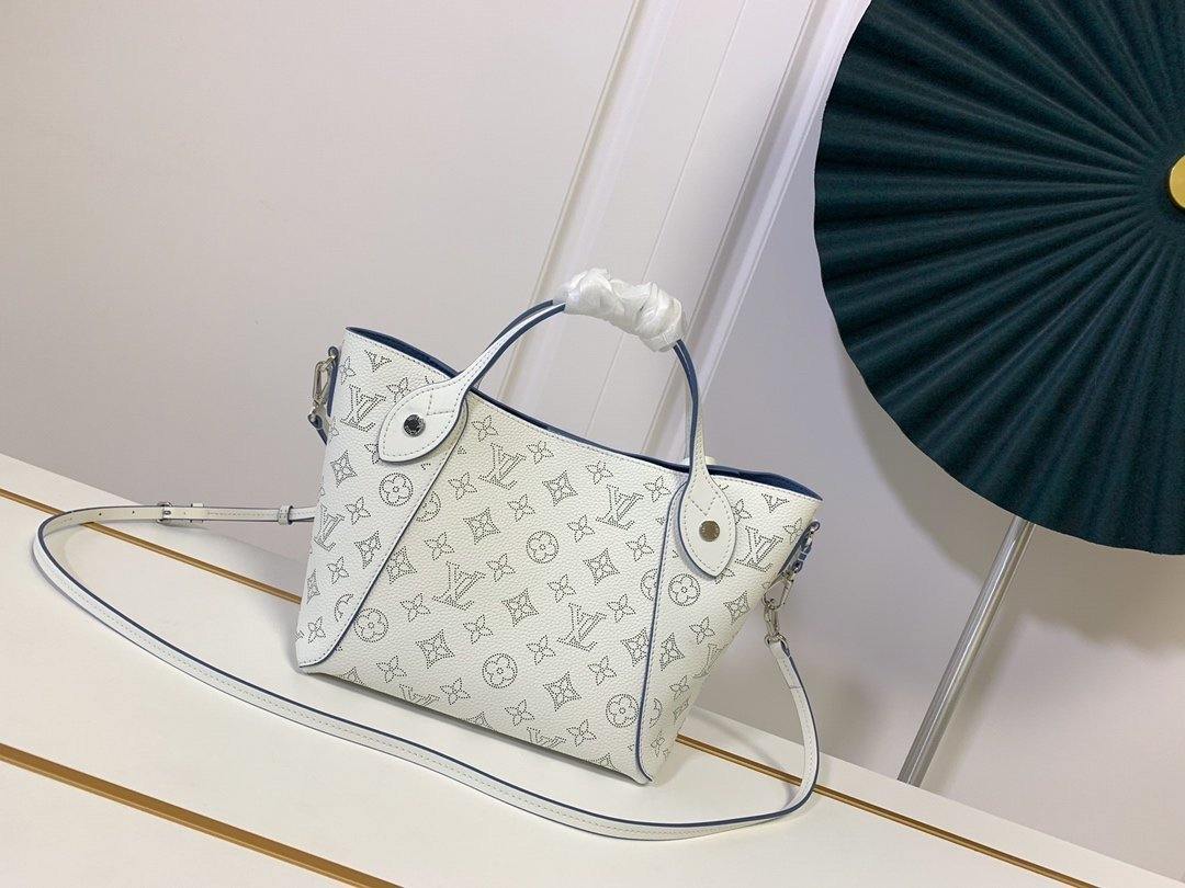 Louis Vuitton Hina PM Bag