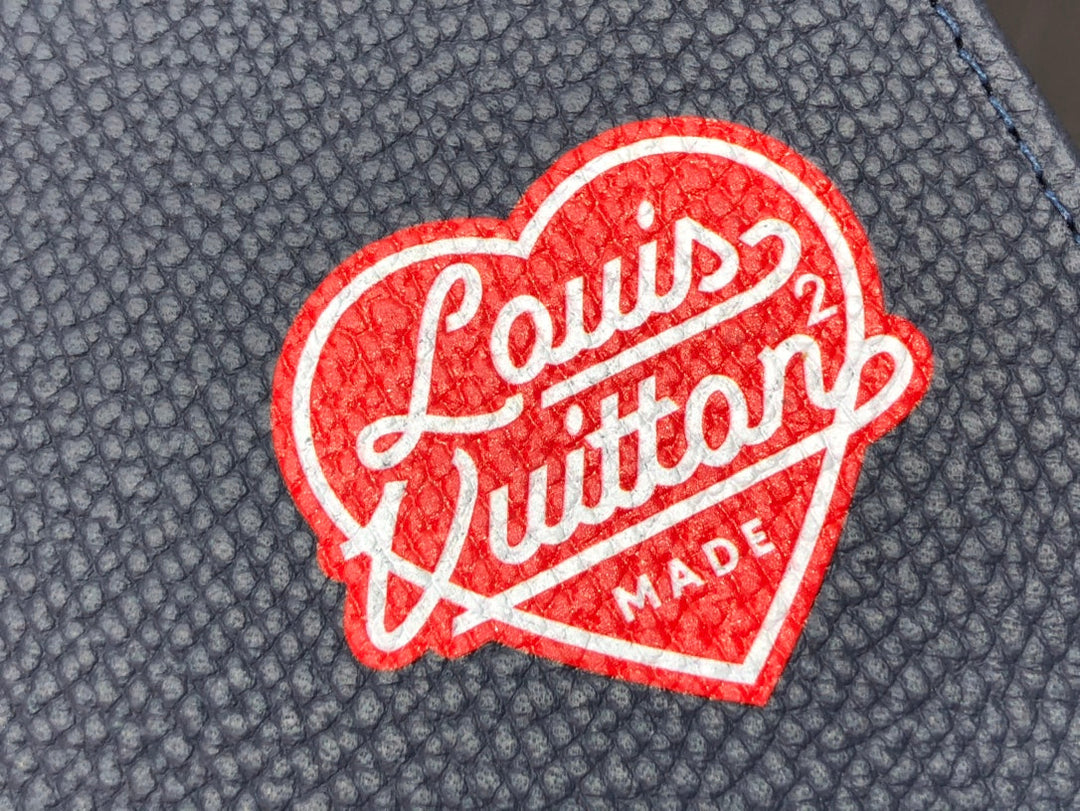 Louis Vuitton Pochette Voyage MM