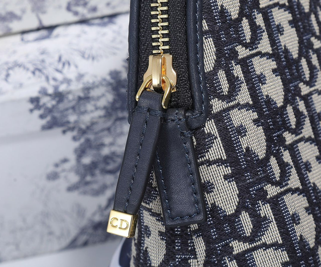 Christian Dior 30 Montaigne Beauty Pouch