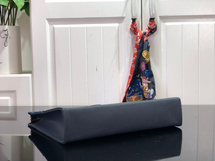 Louis Vuitton Pochette Voyage MM