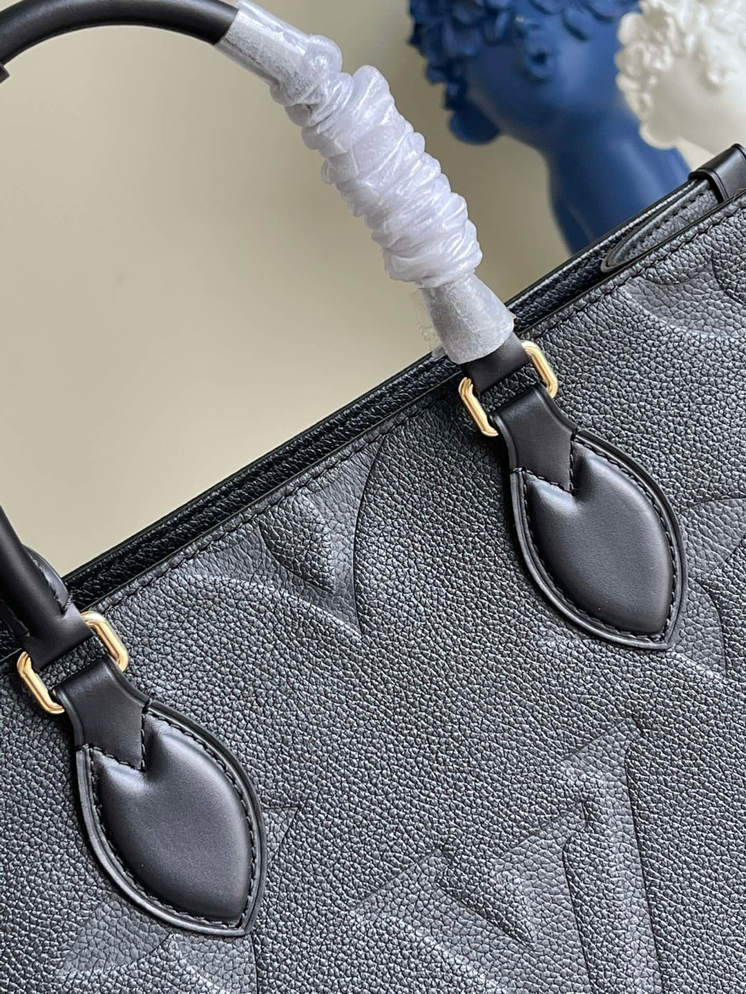 Louis Vuitton MM OnTheGo Bag