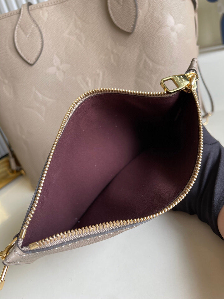 Louis Vuitton Neverfull MM Bag