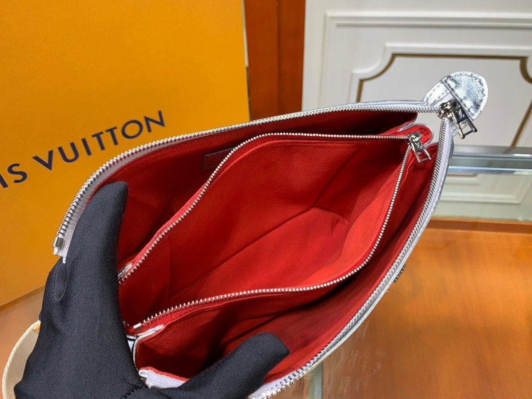 Louis Vuitton Coussin PM Bag