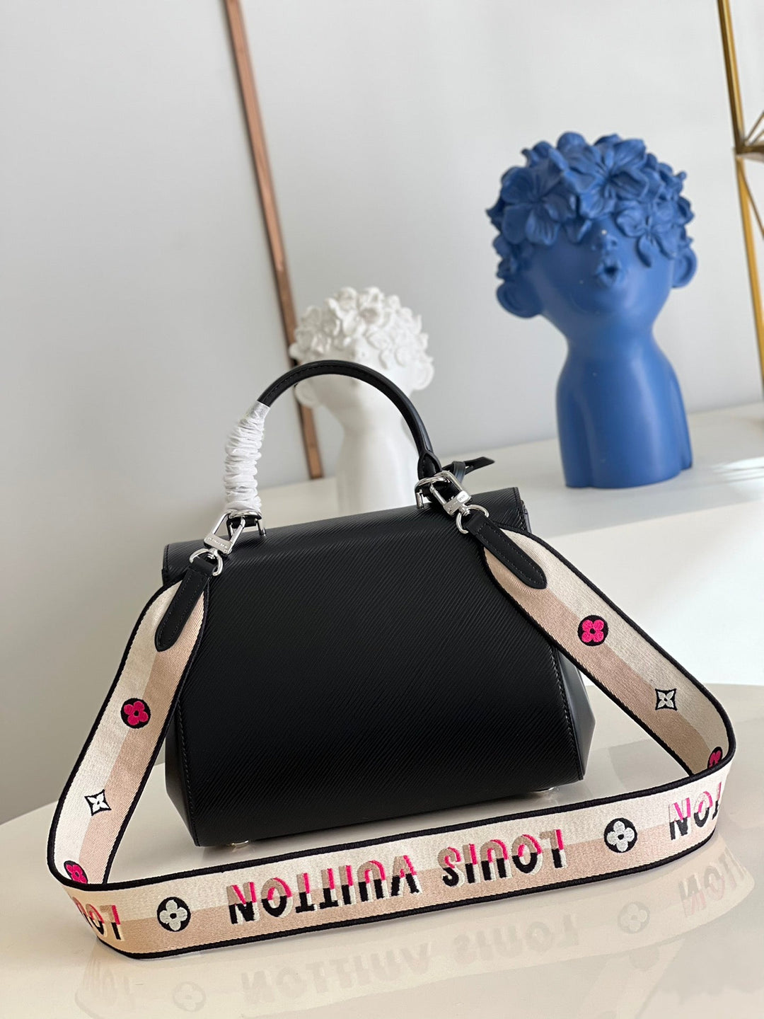 Louis Vuitton Cluny BB Bag