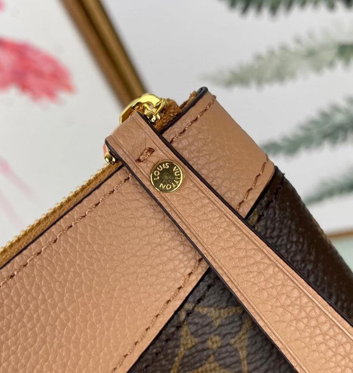 Louis Vuitton Daily Pouch