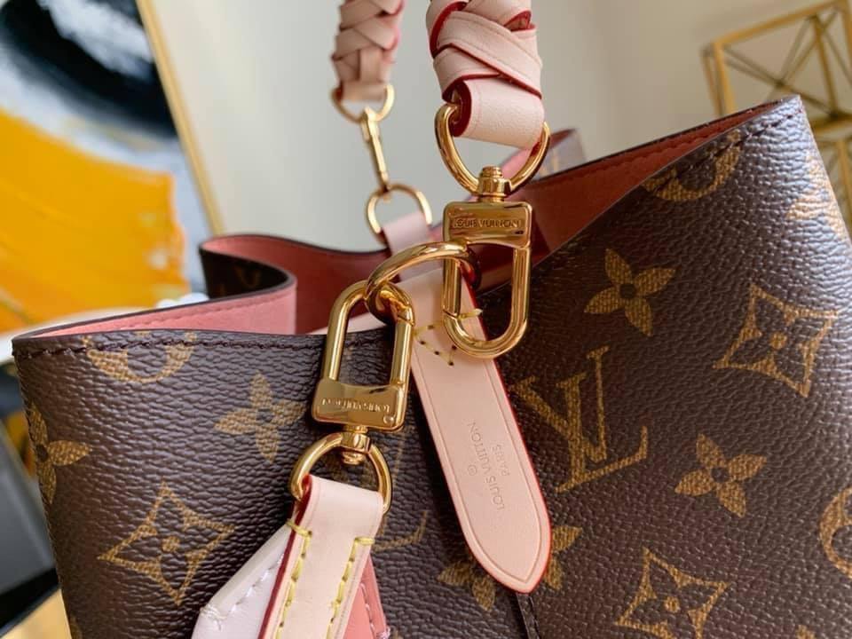 Louis Vuitton NeoNoe MM Bag