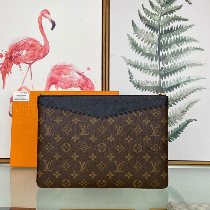 Louis Vuitton Daily Pouch