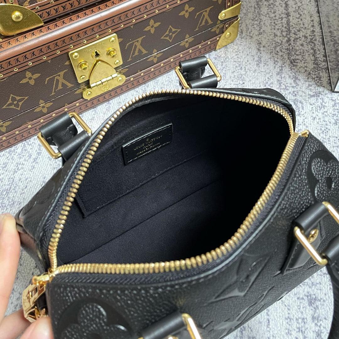 Louis Vuitton Speedy Bandouliere 20 Bag