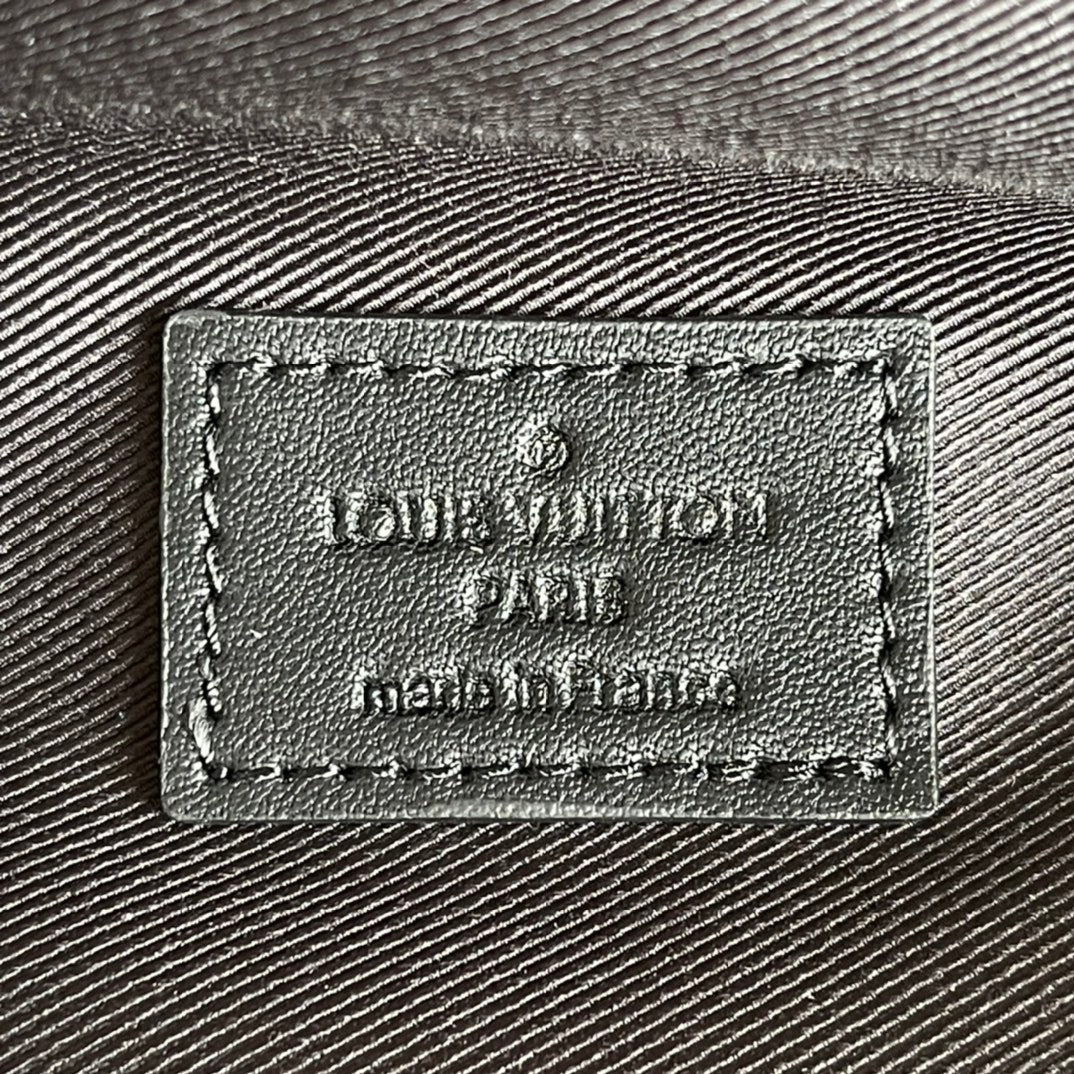 Louis Vuitton Campus Bumbag