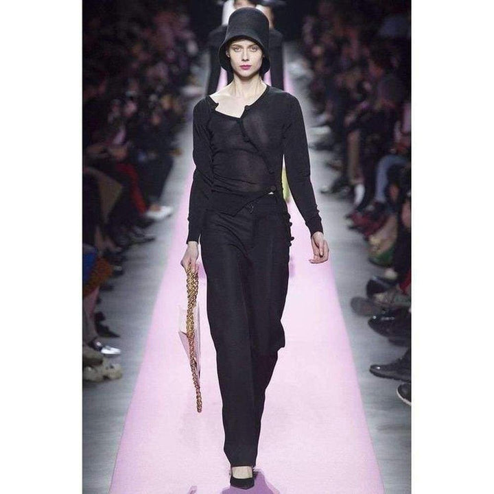 Le Cardigan Tordu Top