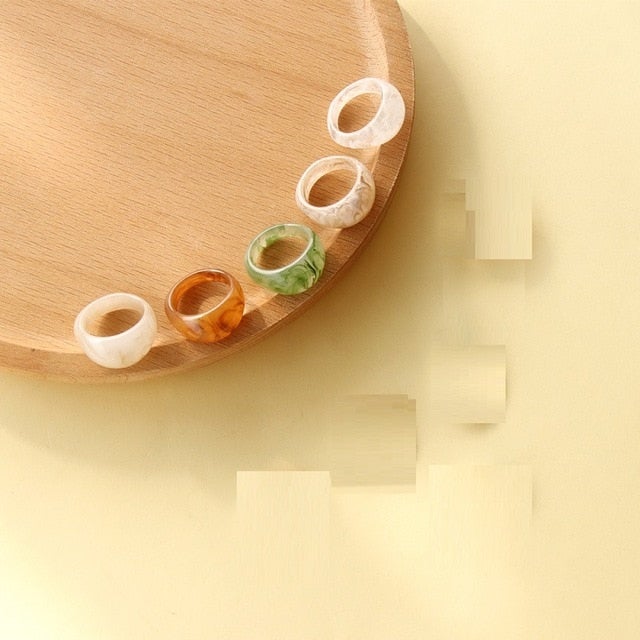 AOMU 5pcs/set Korea 2020 Chic Colorful Transparent Resin Acrylic Rings Hot Morandi Color Light Ring Women Party Jewelry Ring Set