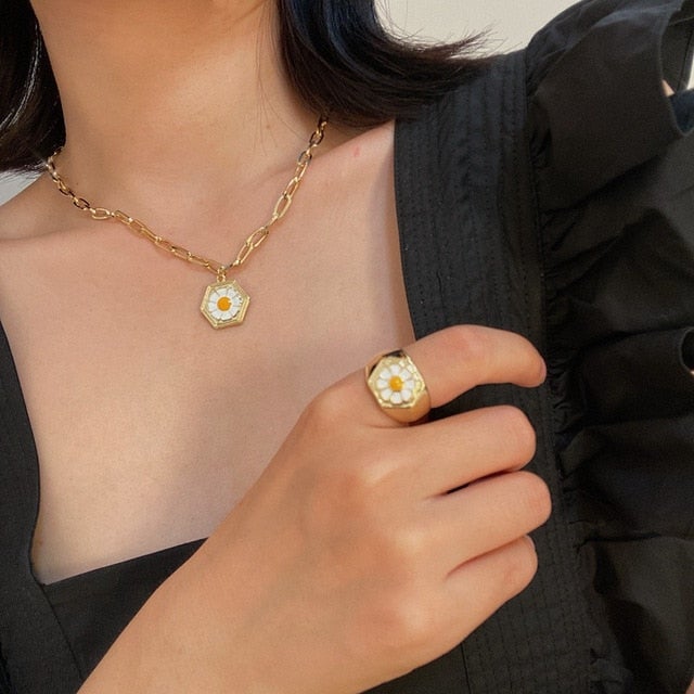 AOMU 1SET 2020 Korea New Hot Small Daisy Tulip Metal Pendant Necklace Rings Bracelet For Women Girls Jewelry Set Gifts