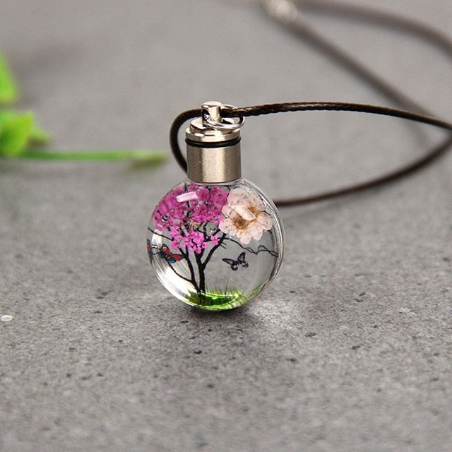 New Luminous Dried Flower Butterfly Glass Ball Women Necklace Pendant Rope Chain Necklace for Women Strip Leather Choker