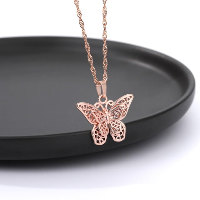 Gold Stainless Steel Stylish Butterfly Necklace Lovely Insect Animal Metal Necklace Chain Choker Woman Man Jewelry Mother's Day