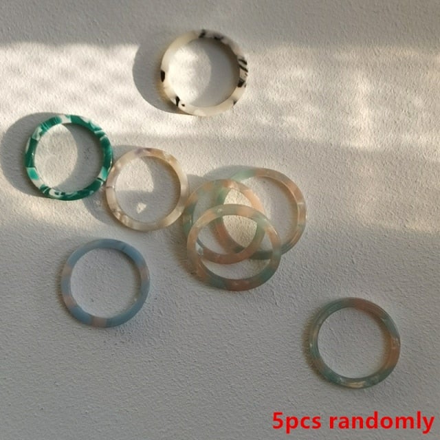 AOMU 5pcs/set Korea 2020 Chic Colorful Transparent Resin Acrylic Rings Hot Morandi Color Light Ring Women Party Jewelry Ring Set