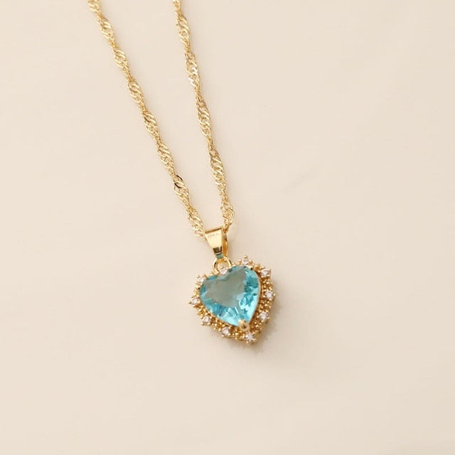 Gold Stainless Steel Stylish Butterfly Necklace Lovely Insect Animal Metal Necklace Chain Choker Woman Man Jewelry Mother's Day
