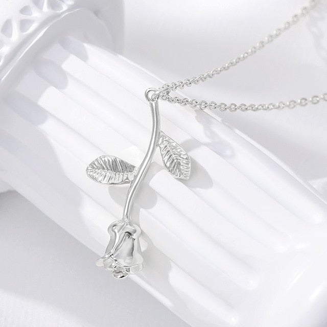 Gold Stainless Steel Stylish Butterfly Necklace Lovely Insect Animal Metal Necklace Chain Choker Woman Man Jewelry Mother's Day