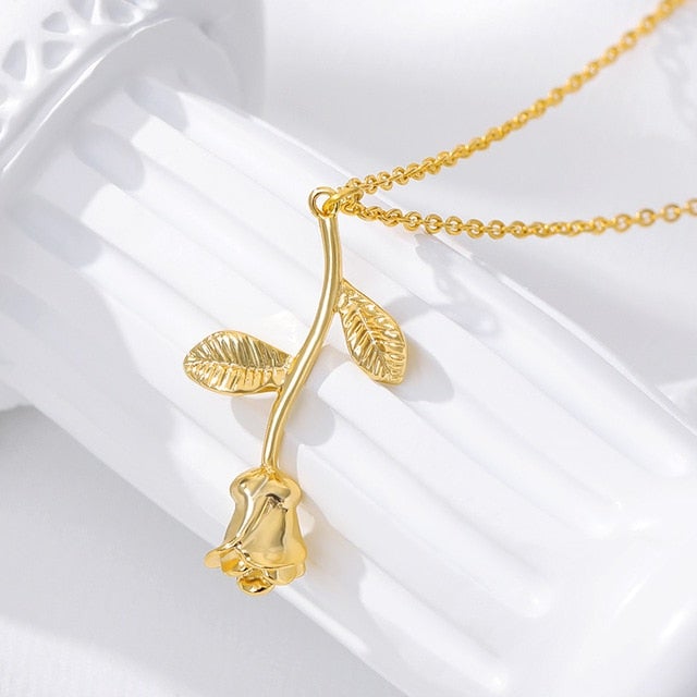 Gold Stainless Steel Stylish Butterfly Necklace Lovely Insect Animal Metal Necklace Chain Choker Woman Man Jewelry Mother's Day
