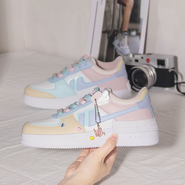2021 Spring Korean xue sheng ban xie wang Red Little Daisy Sports Shoes White Shoes Woman Shoes Sneakers