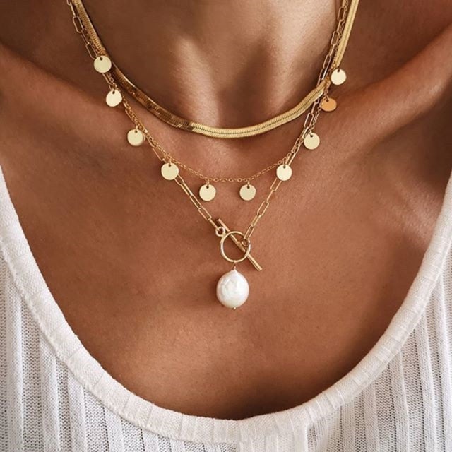 2021 Vintage Multilayer Acrylic Butterfly Choker Necklace Fashion Women Letter Golden Chain Layered Necklace Jewelry Party Gift