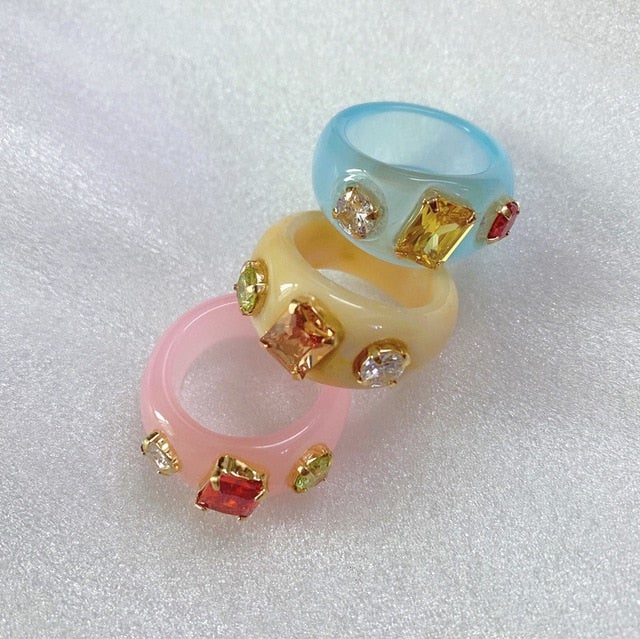 AOMU 5pcs/set Korea 2020 Chic Colorful Transparent Resin Acrylic Rings Hot Morandi Color Light Ring Women Party Jewelry Ring Set