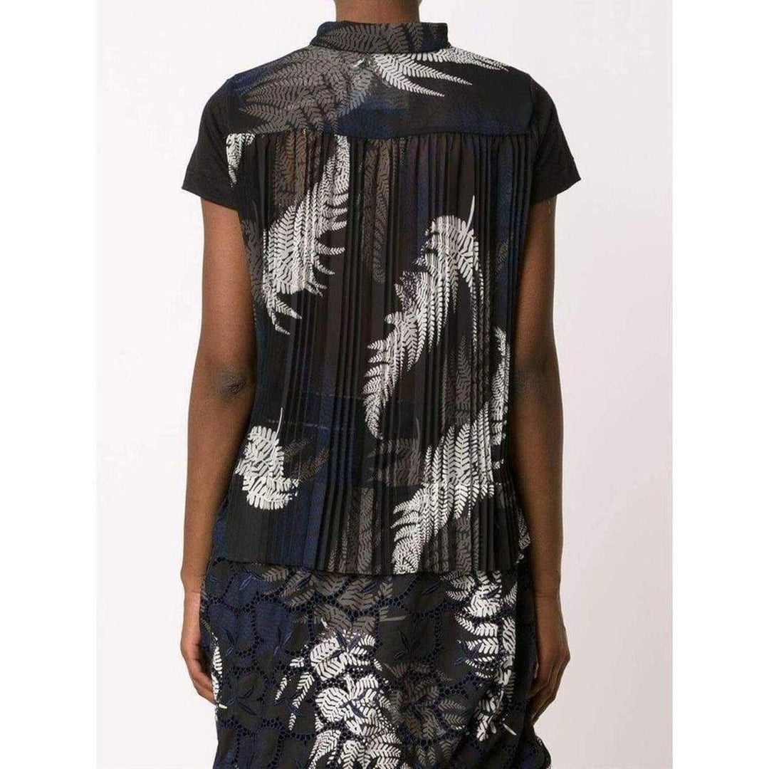 Back Pleat Black T-shirt