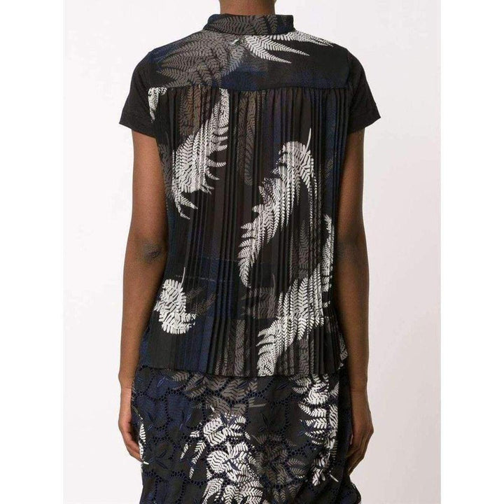 Back Pleat Black T-shirt