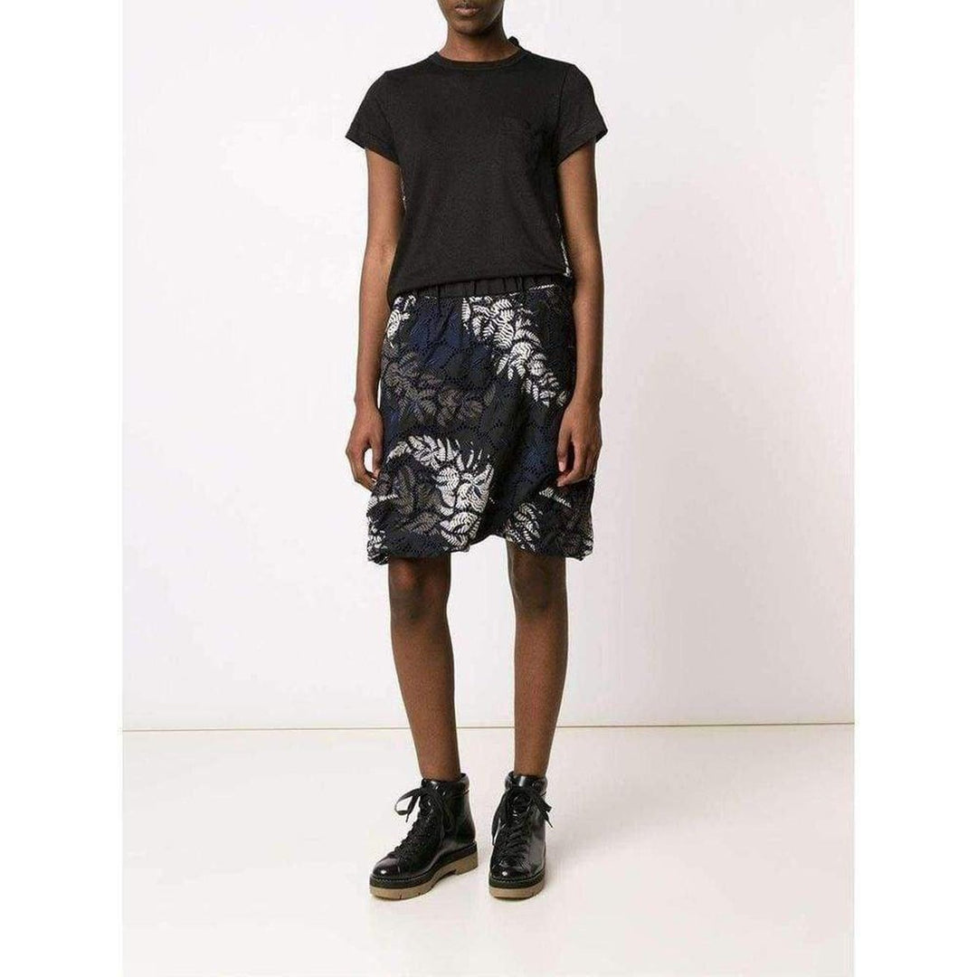 Back Pleat Black T-shirt