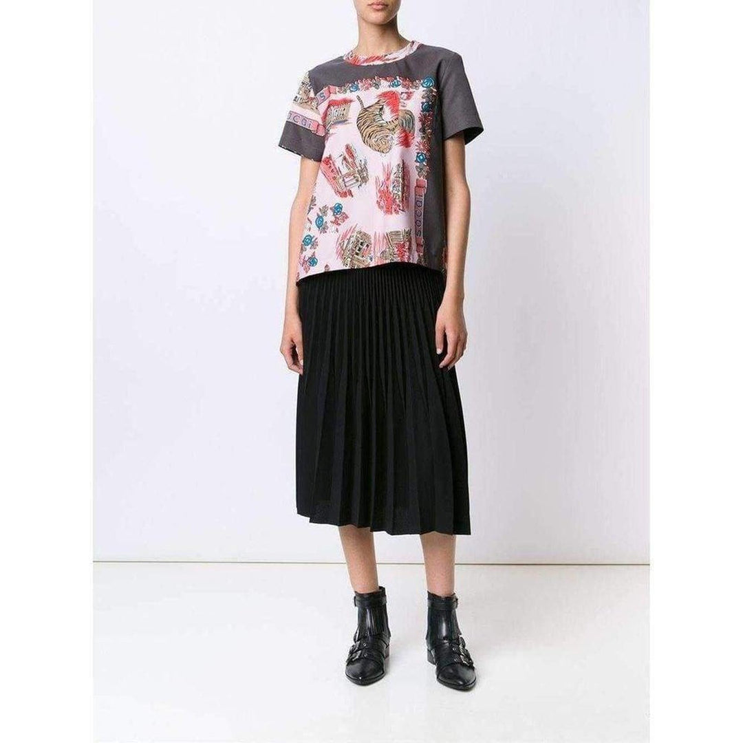Souvenir Scarf Print T-Shirt