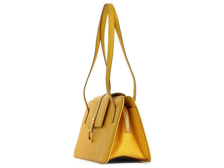 Burbe**y Yellow Leather Bag
